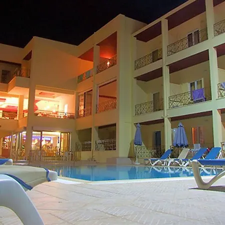 Alexandros Hotel 3*