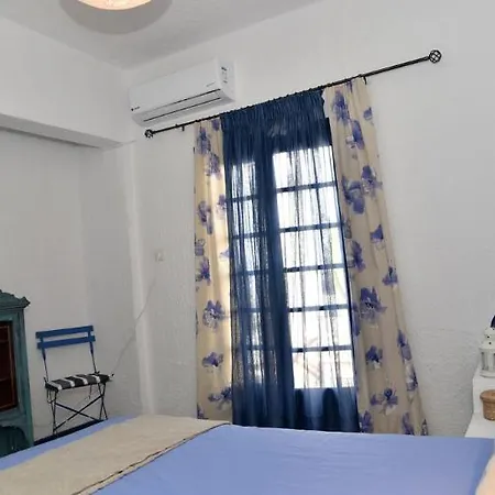 Alexandros Hotel 3*