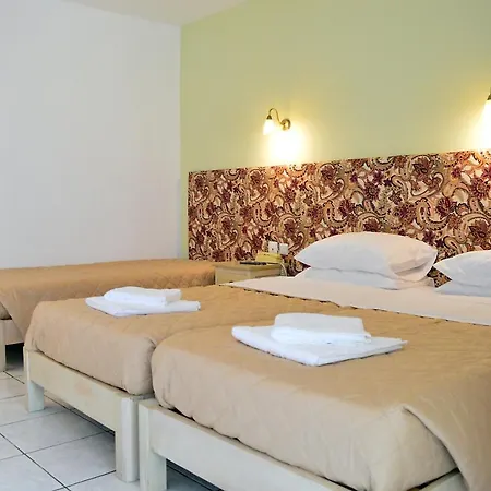 Alexandros Hotel 3*