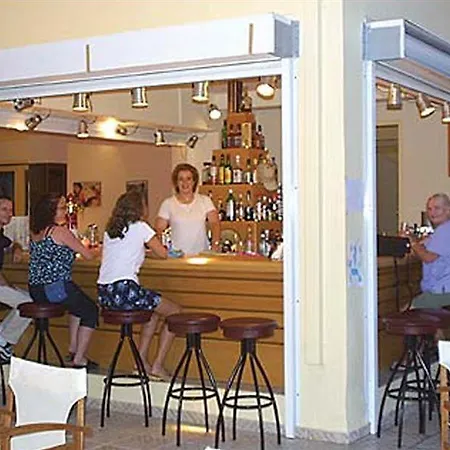 Alexandros Hotel
