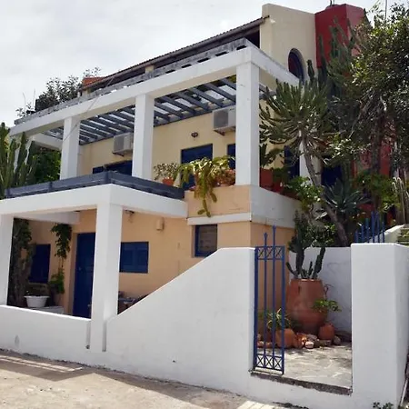 Alexandros Hotel